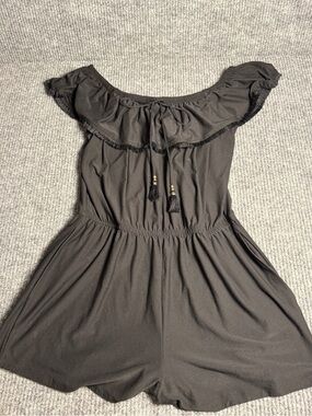YoungUSA Black Off-Shoulder Tassel Romper Size Medium NWT